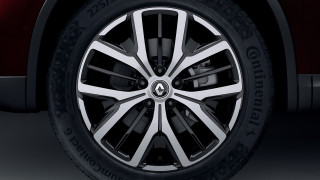 Tire closeup blackbackground whitelettering photorealism - a vehicle free wallpaper