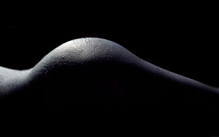 Black white woman fullmoon night - alberto burri free wallpaper