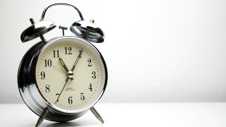 Black white clock white table - a white table top free wallpaper