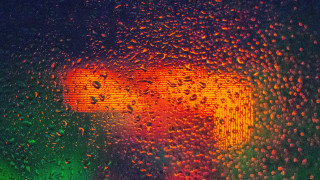 Traffic light rain window red - a traffic light free wallpaper