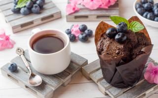 Coffee blueberries flower muffin tray - a tray free wallpaper for desktop