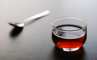 Glass tea spoon table minimalism - cao zhibai free wallpaper
