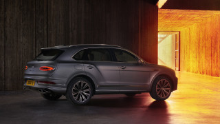 Grey car dim room open - room free wallpaper