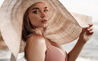 Beach woman hat wind sun - sun free wallpaper for desktop