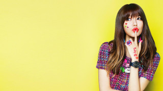 Woman hands face painted nails - painted free wallpaper