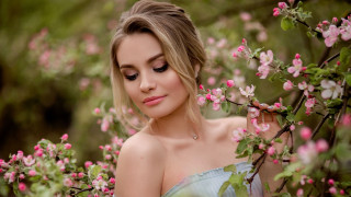 Blonde woman flower garden bloom - a bun free wallpaper for desktop