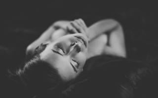 Woman resting closed eyes dreamlike - dreamlike free wallpaper for desktop