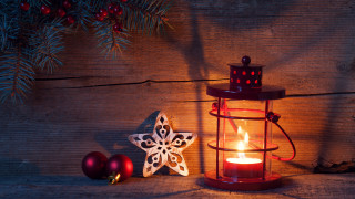 Lit candle christmas pine wooden - a wooden table free wallpaper for desktop