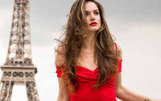 Eiffel tower red dress blowing - adrienn henczné deák free wallpaper