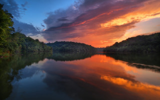 Sunset lake trees clouds automn - a beautiful sunset over a lake free wallpaper