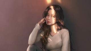 Woman sitting hand head light - rossdraw global illumination free wallpaper for desktop