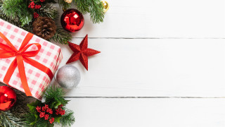 Christmas present red bow star - top of it next free wallpaper