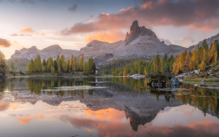 Mountain reflection sunset lake pink - romanesque free wallpaper for desktop