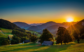 Sunset green valley village mountains - free summer wallpaper for desktop