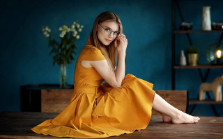 Yellow dress sitting brown hair - a yellow dress free wallpaper