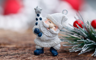 Santa figurine christmas tree pine - naive free wallpaper