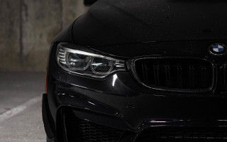 Black bmw hood up night - detailed face free wallpaper