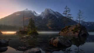 Mountain lake forest foggy sunset 2 - a foggy sky free wallpaper