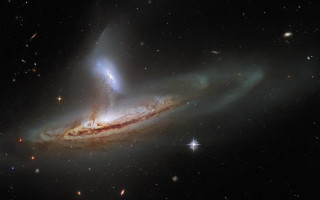 Spiral galaxy star blue disk - free space wallpaper for desktop