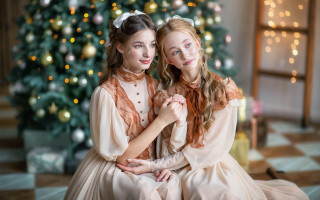 Christmas girls dresses ornaments bokeh - rococo free wallpaper