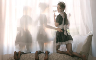 Woman bed maids window art - chen rong free wallpaper