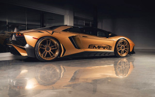 Gold sports car garage open - colored free wallpaper