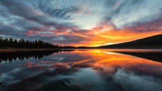 Lake sunset clouds trees dusk - a sunset in the background free wallpaper for desktop