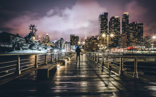 Night cityscape bridge reflection starry - a city skyline in the background free wallpaper