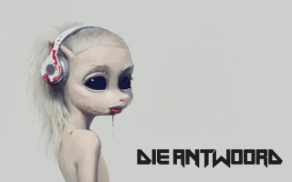 Creepy doll headphones blood face - a creepy doll free wallpaper