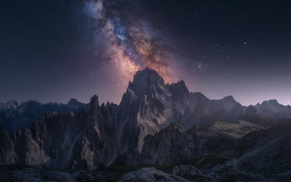 Night sky mountains stars aurora 3 - a few star free wallpaper