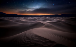 Desert starry sky moon mountains - a desert landscape free wallpaper for desktop