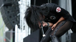 Gothic woman microphone stage black - her hand and a microphone free wallpaper