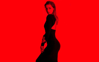 Woman black dress red room - a red room free wallpaper