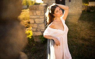 Romantic woman white dress field - natural free wallpaper for desktop