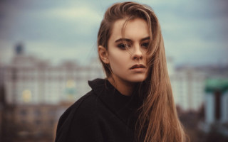 Woman longhair building sky portrait - free portrait wallpaper for desktop