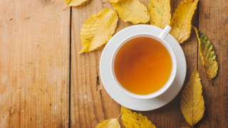 Tea leaves wooden table top - evaline ness free wallpaper