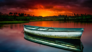 Boat lake sunset cloudy sky 2 - rich moody colours free wallpaper