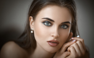 Blue eyed woman ring hand - her cheek free wallpaper