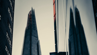 Tall building red top city - sharp high detail free wallpaper