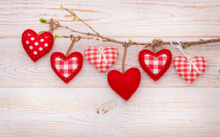 Hearts branch wall folk art - pattern free wallpaper