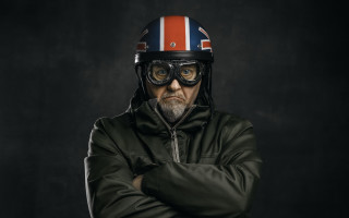Man helmet glasses crossed arms - austin english free wallpaper