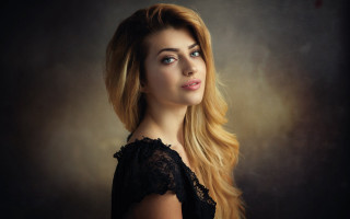 Elina karimova blonde blue eyes - free portrait wallpaper for desktop