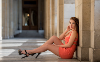 Woman dress sitting crossed portrait - adrienn henczné deák free wallpaper for desktop