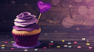 Cupcake purple frosting heart purple - a cupcake free wallpaper
