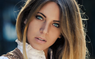 Blonde haired blue eyed woman 12 - free portrait wallpaper for desktop