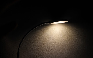 Lamp wall darkroom lightside black - free light wallpaper for desktop