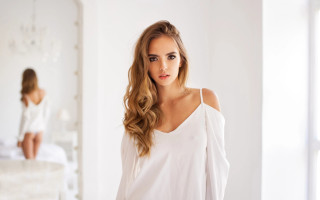 Woman white shirt standing room - white background free wallpaper for desktop