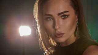 Elina karimova portrait black dress 2 - art deco free wallpaper