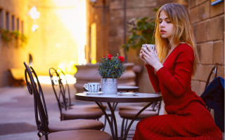 Blonde woman coffee plant aesthetic - plant free wallpaper