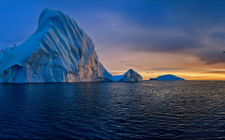 Iceberg sunset ocean bird matte - photograph free wallpaper for desktop